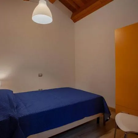 Sleeps 4 Apartman *